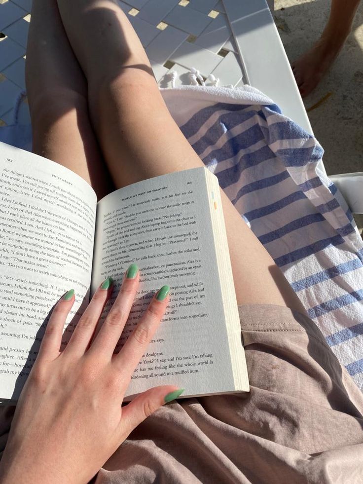 girl reading