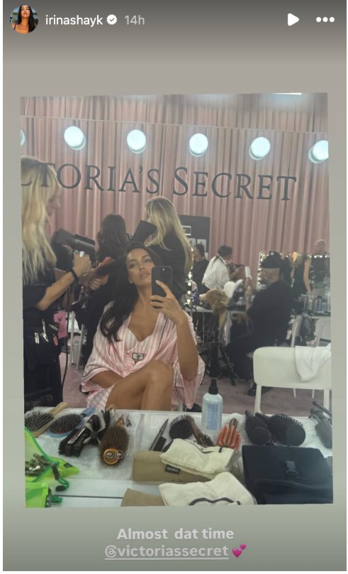 Irina Shayk getting her hair done backstage at the Victoria's Secret Fashion Show | Source: Instagram/irinahayk