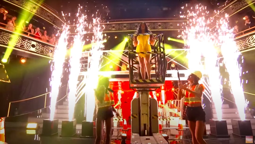 Lauren Jauregui making her entrance on 