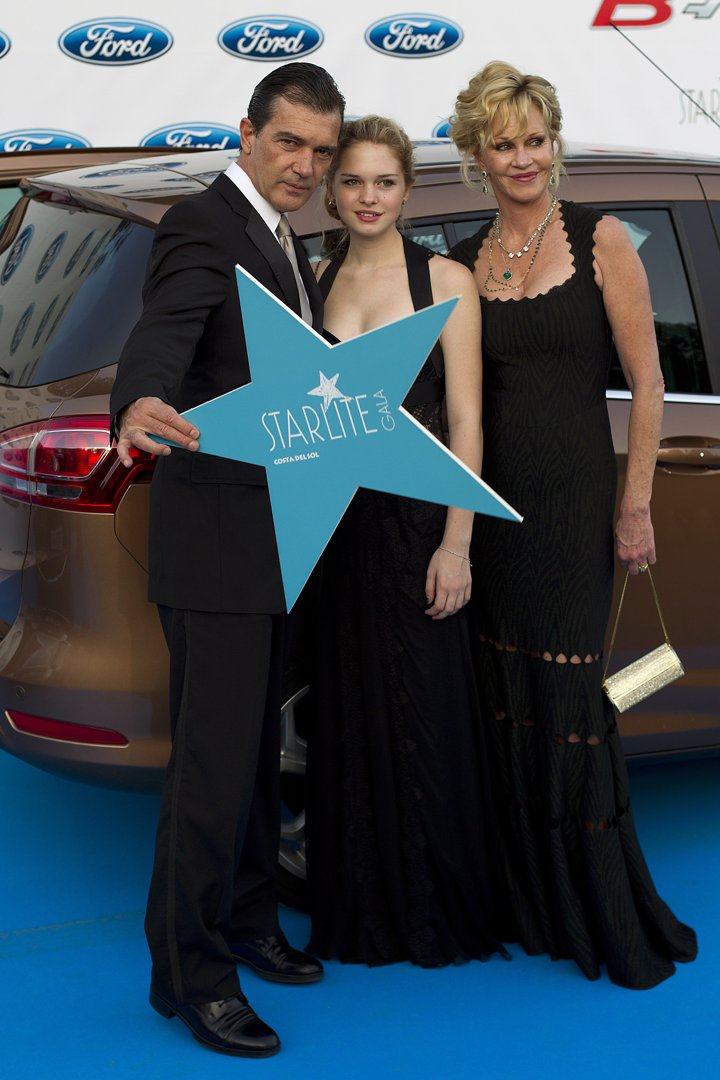 Antonio Banderas, his daughter Stella and Melanie Griffith attend the 3rd annual Starlite Charity Gala in Marbella, Spain on August 4, 2012 | Source: Getty Images