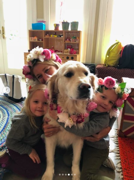 Gary being showered with love by Jimmy Fallon's wife, Nancy Juvonen, and their kids. | Source: Instagram/jimmyfallon