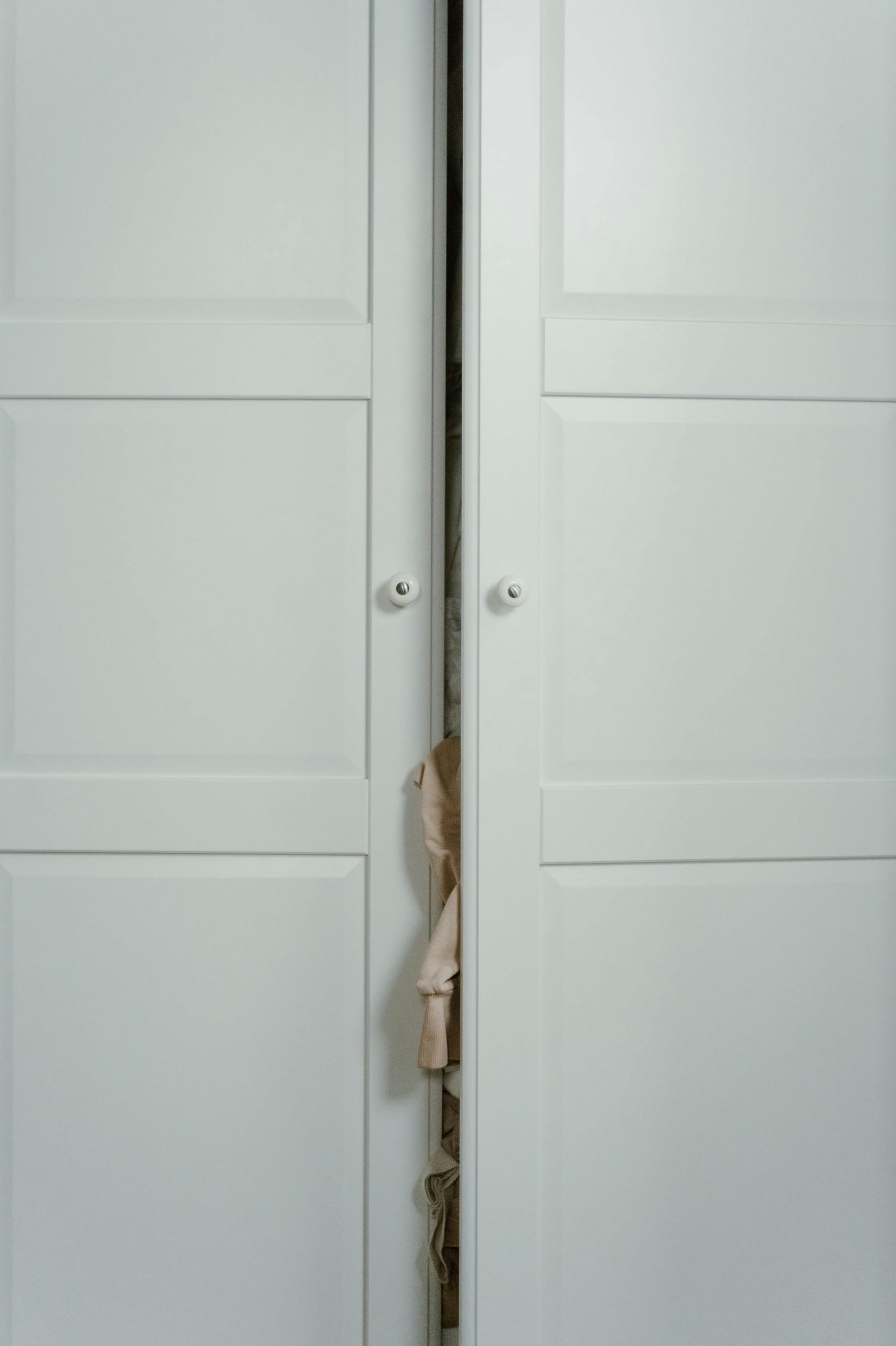 A closed closet | Source: Pexels
