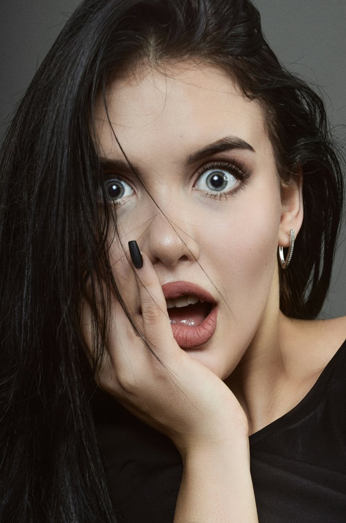 A shocked girl | Source: Unsplash