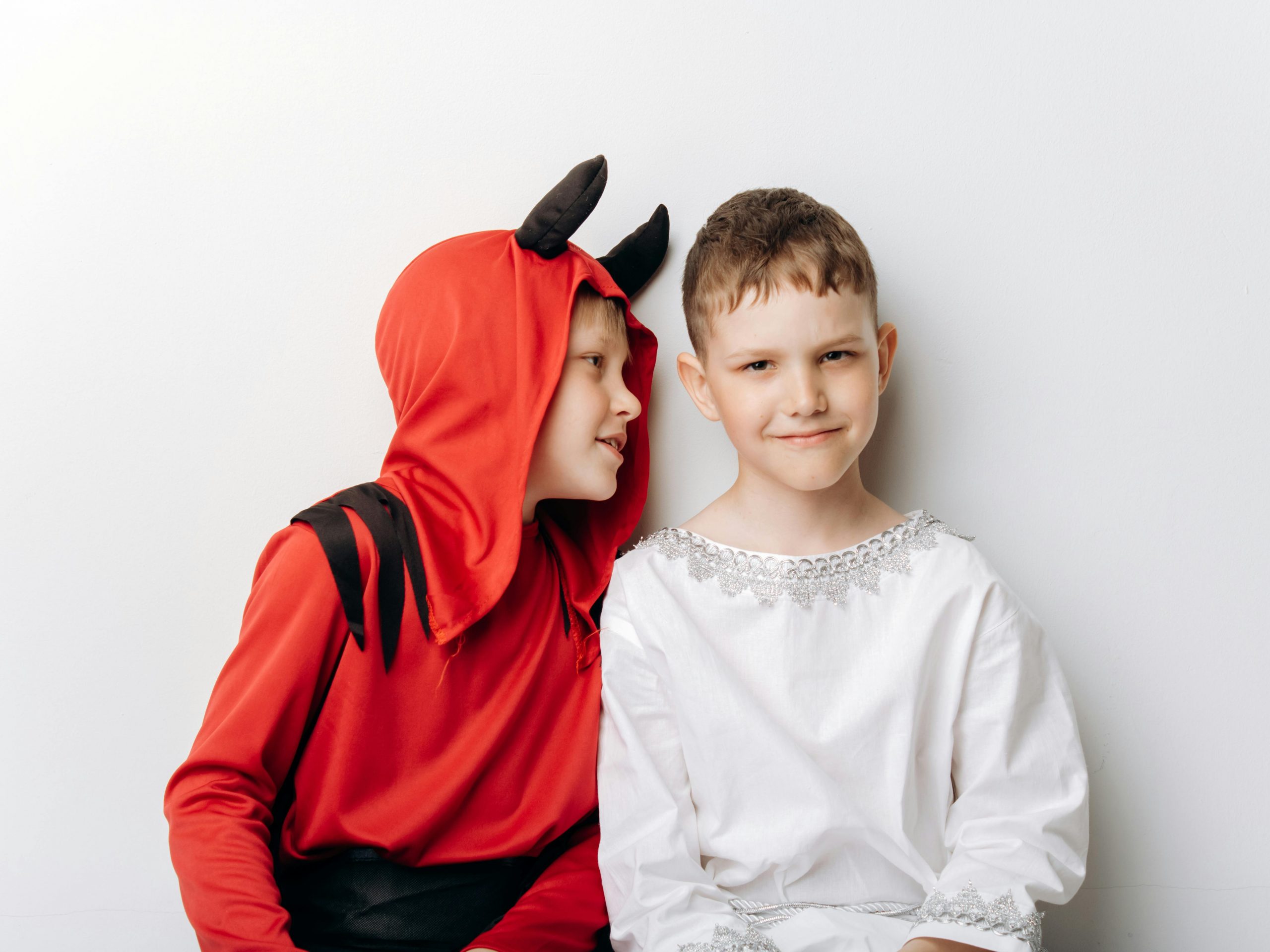 Two little boys in Halloween | Source: Pexels