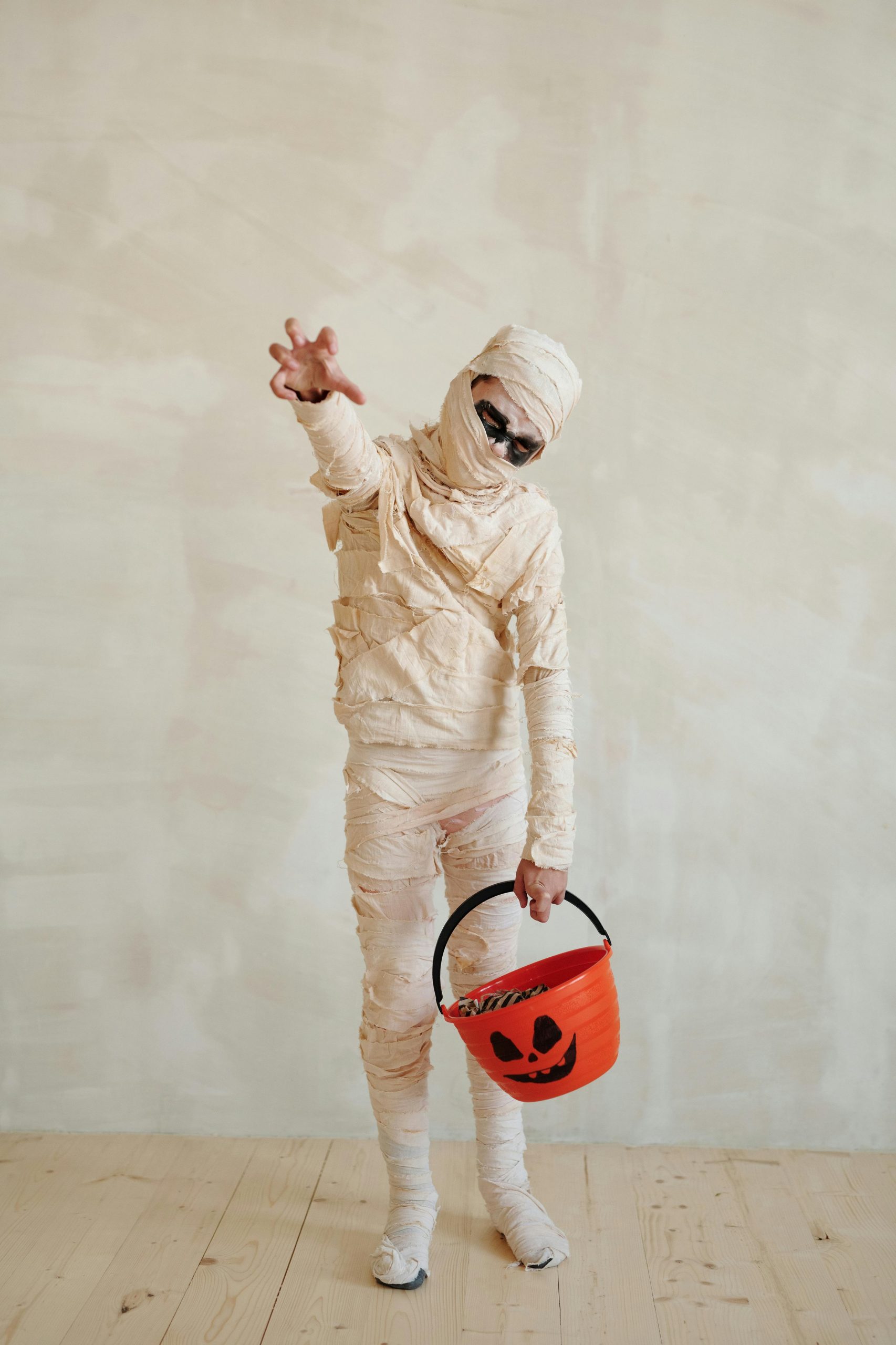 A child dressed in a Halloween costume | Source: Pexels