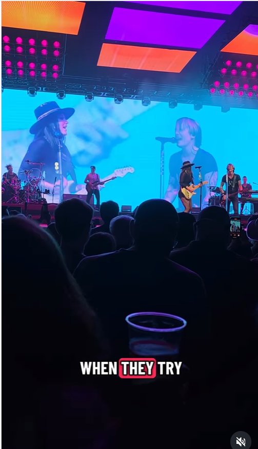 Keith Urban performs 