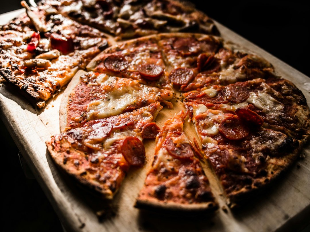 A sliced pizza | Source: Pexels
