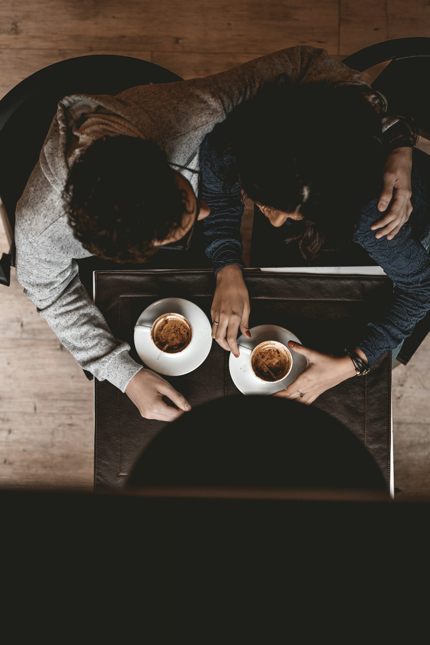 A man comforting his partner | Source: Unsplash
