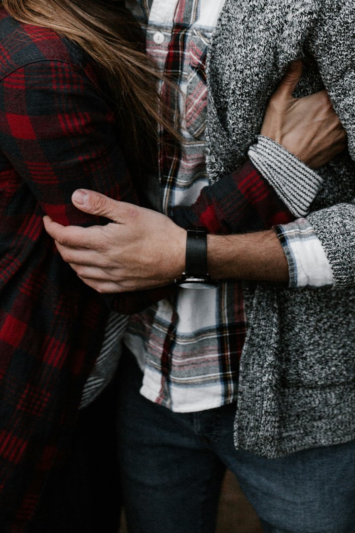 A couple embracing each other | Source: Unsplash