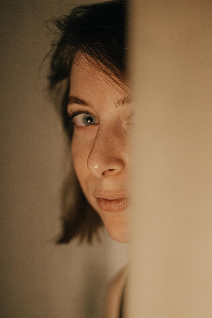 A partial view of a serious woman's face | Source: Pexels