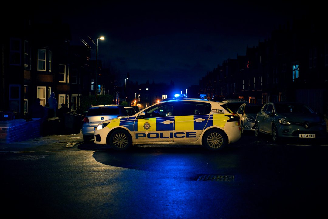 A police car parked on the side of the road | Source: Unsplash