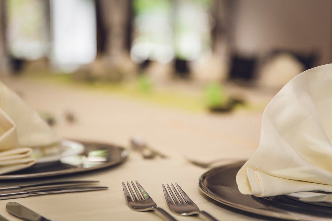 Rose and Charles agreed on the offer from their lawyer to have a meal at their favorite restaurant | Source: Pexels