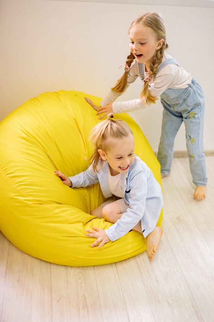 Cheryl and I used to be close when we were kids | Source: Pexels