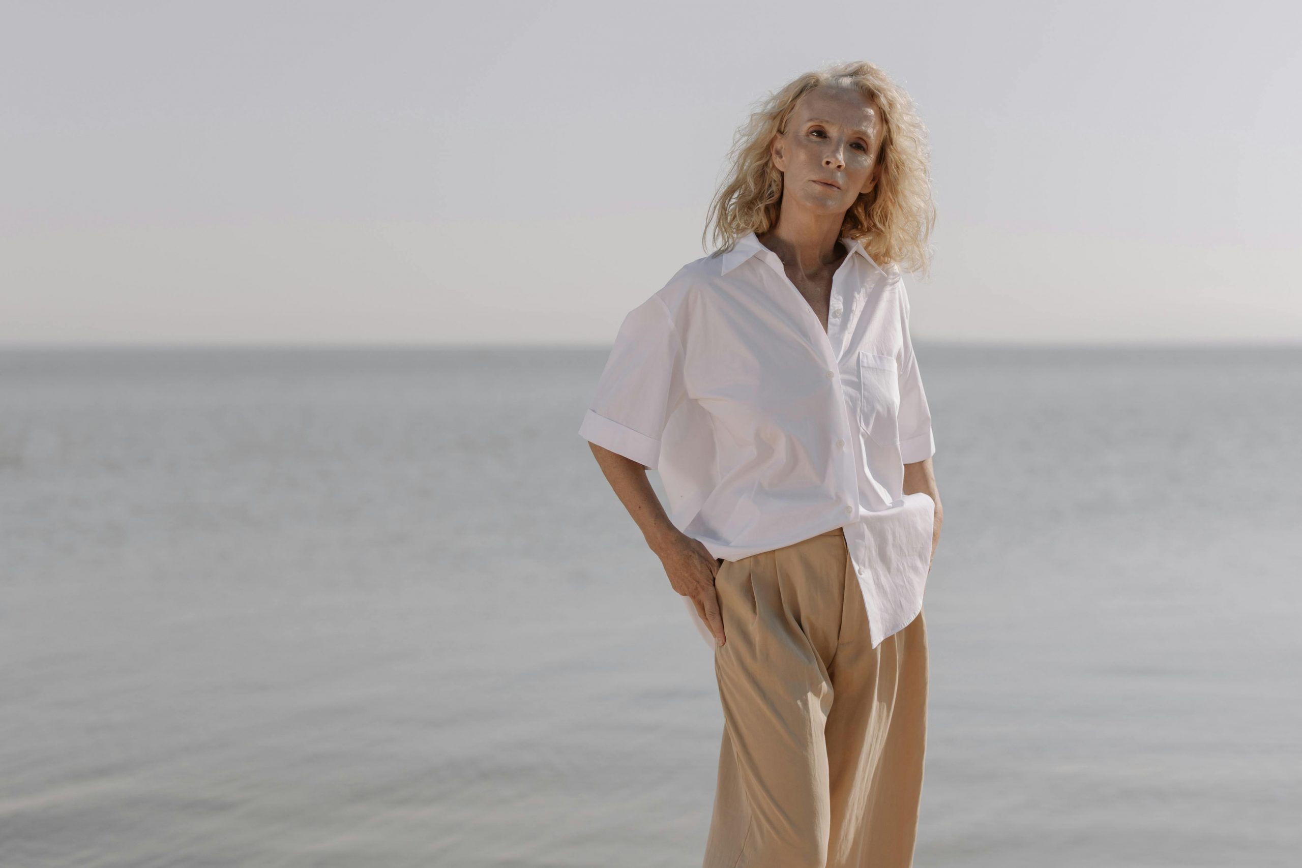 An older woman at the beach | Source: Pexels