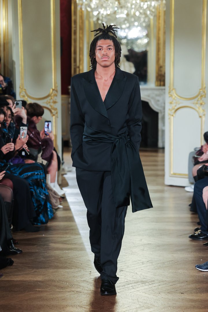 Henry walks the Lena Erziak show at Paris Fashion Week on  January 28, 2025 | Source: Getty Images