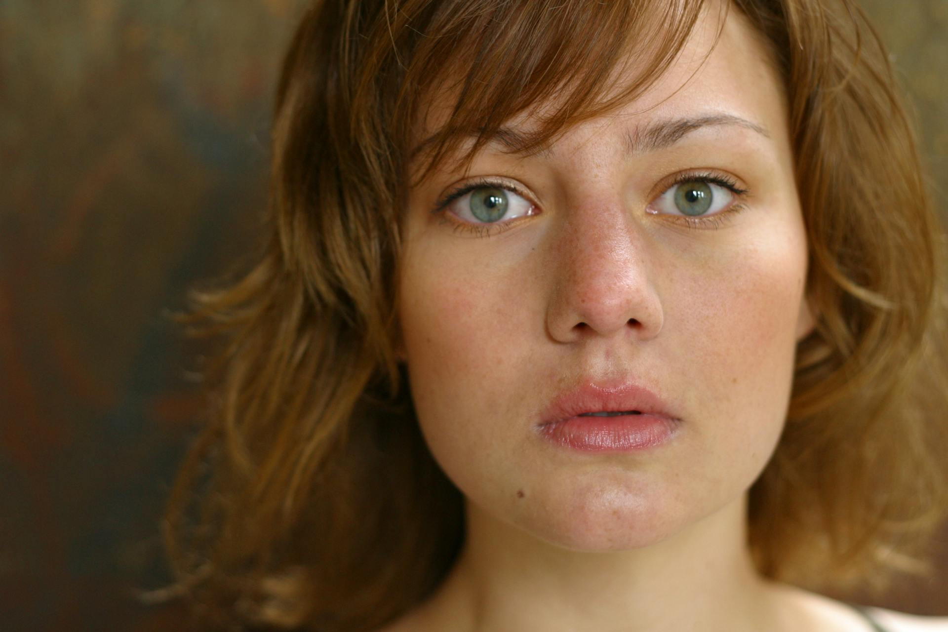 A woman looking straight ahead | Source: Pexels
