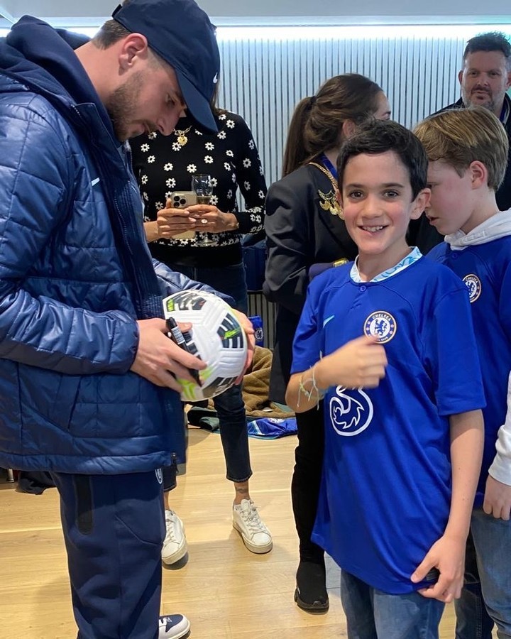 Eric Cowell with Mason Mount from a post dated February 4, 2023 | Source: Instagram/simoncowell