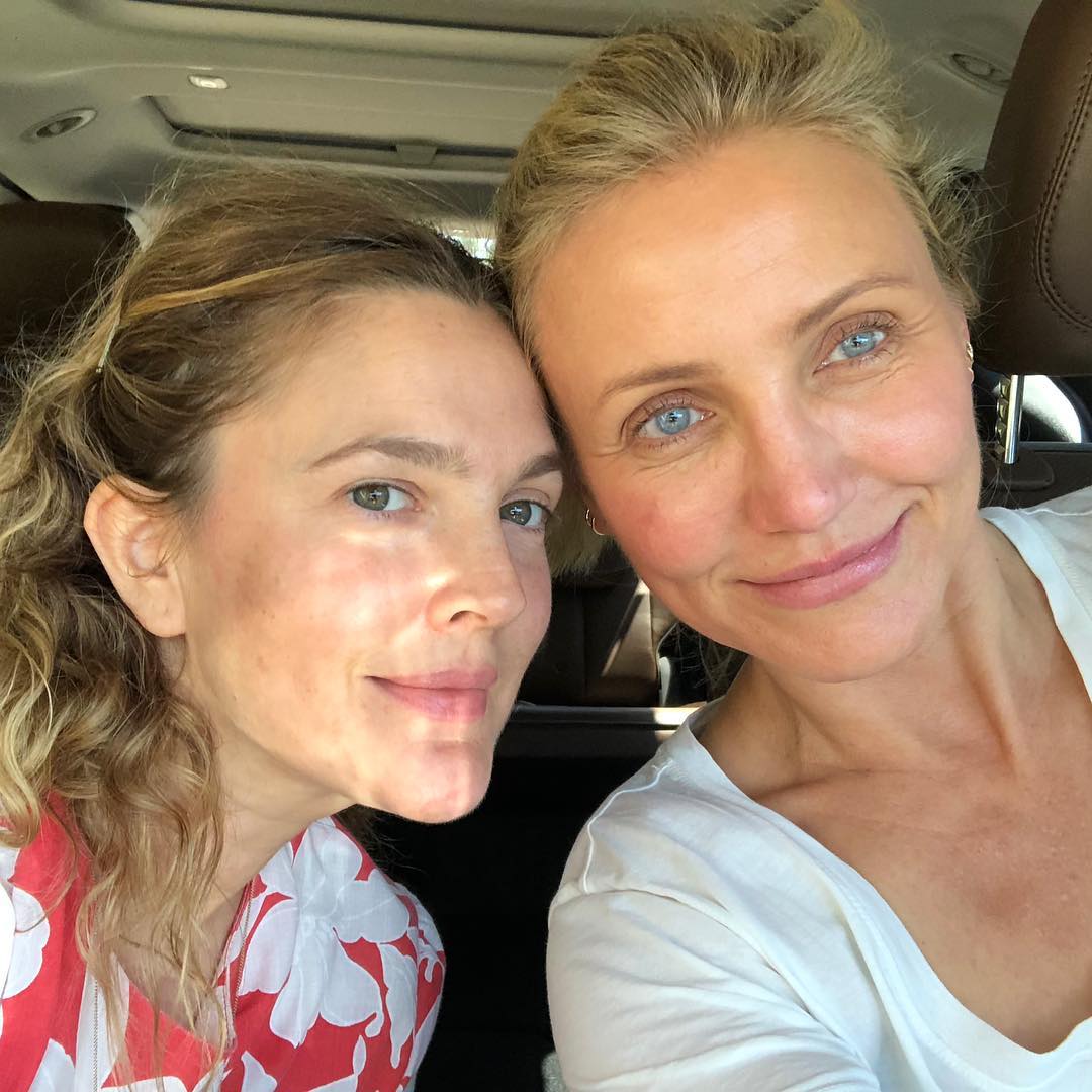 Drew Barrymore and Cameron Diaz pose for a makeup-free selfie, dated July 13, 2018 | Source: Instagram/drewbarrymore
