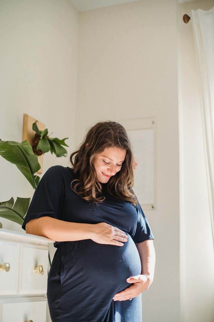 A happy pregnant woman | Source: Pexels
