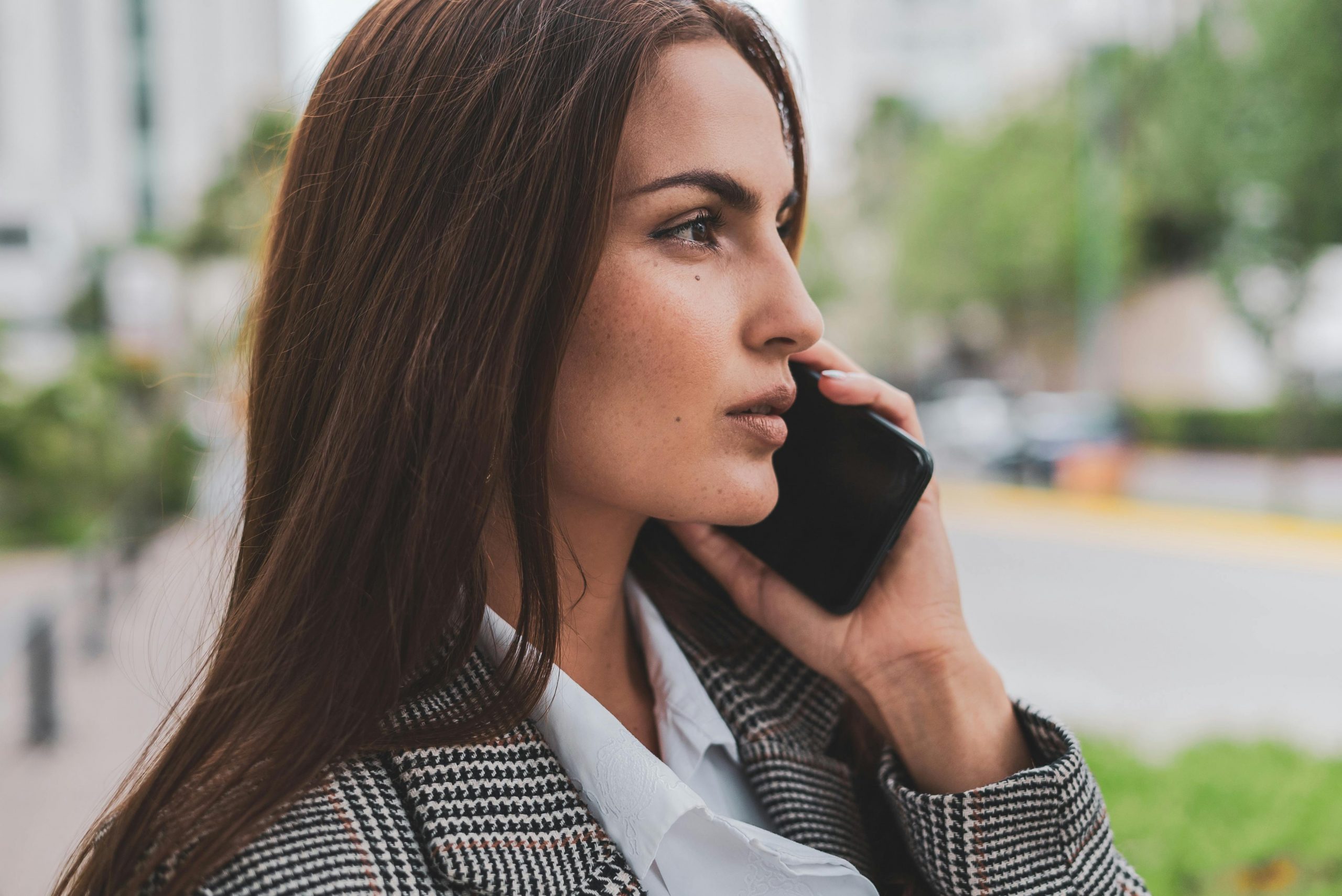 Woman on a phone call | Source: Pexels