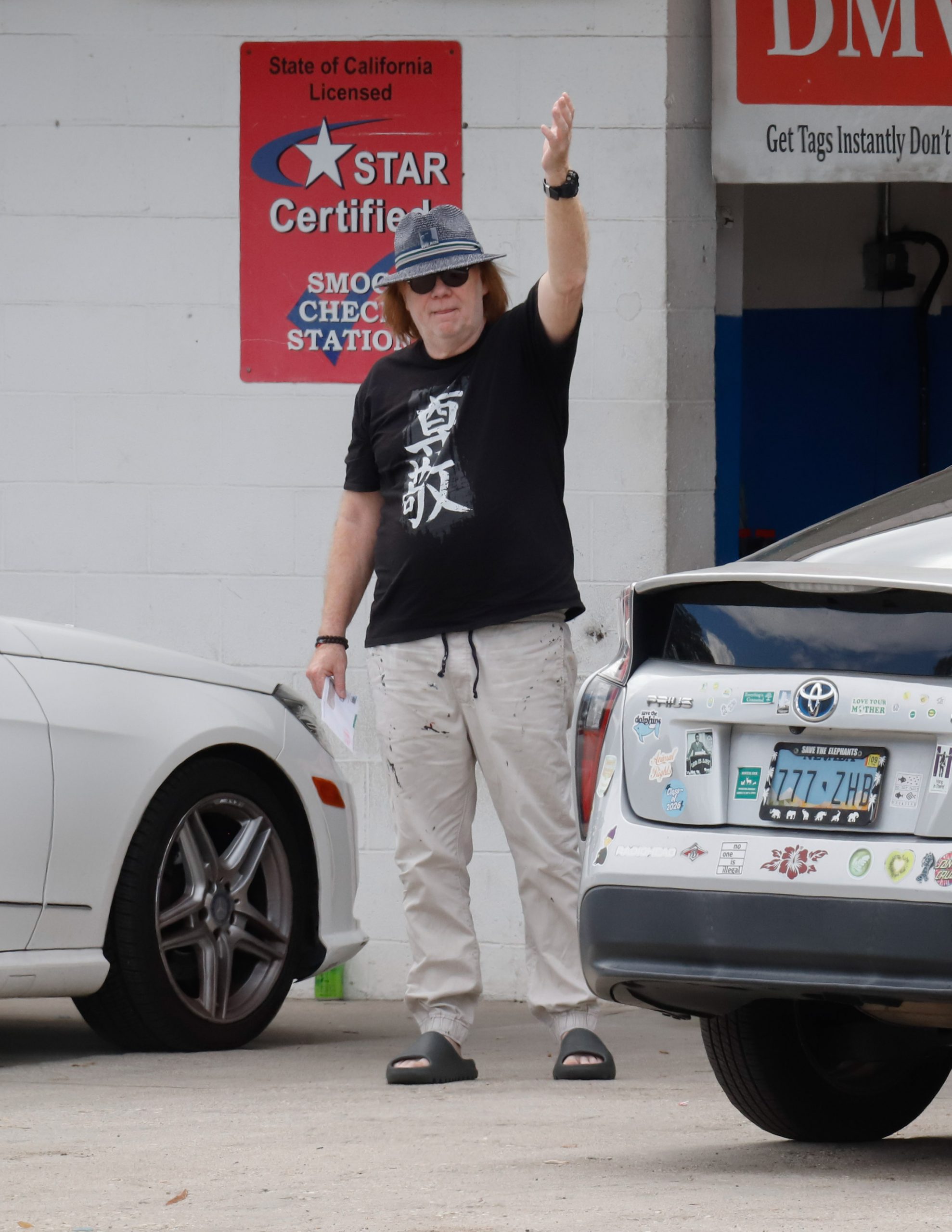 David Caruso seen running errands on September 23, 2025, in Los Angeles, California. | Source: Getty Images