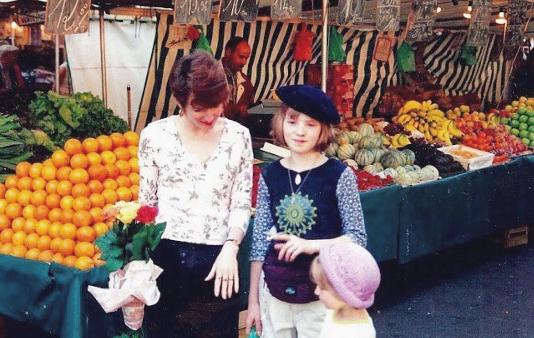 Dove Cameron when she was younger with her mother and sister from a post dated March 11, 2018. | Source: Instagram/dovecameron