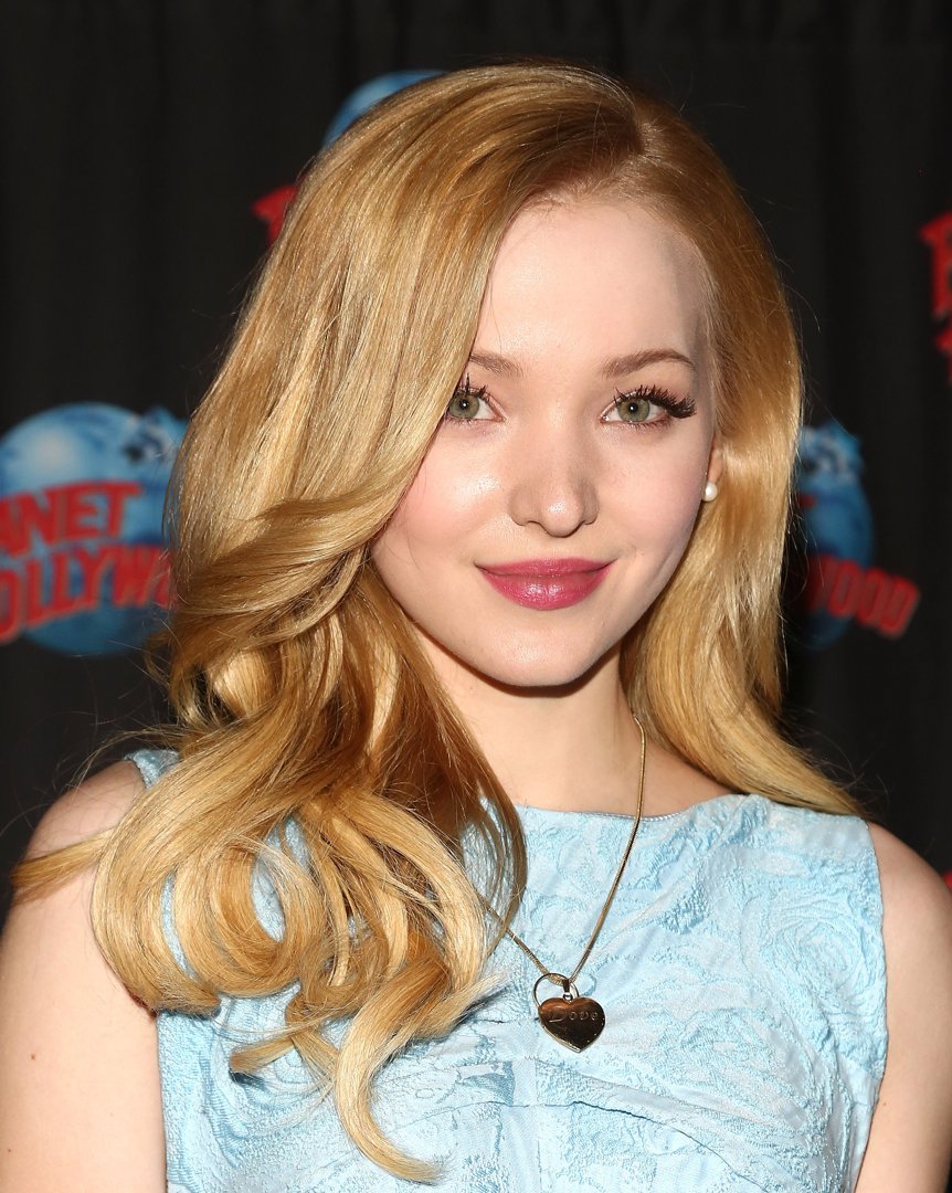 Dove Cameron at Planet Hollywood Times Square on January 13, 2014, in New York. | Source: Getty Images