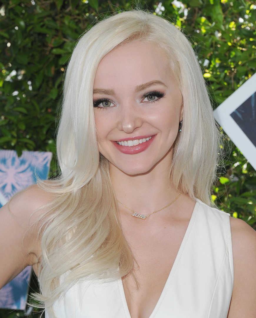 Dove Cameron at the Teen Choice Awards 2016 on July 31 in Inglewood, California. | Source: Getty Images