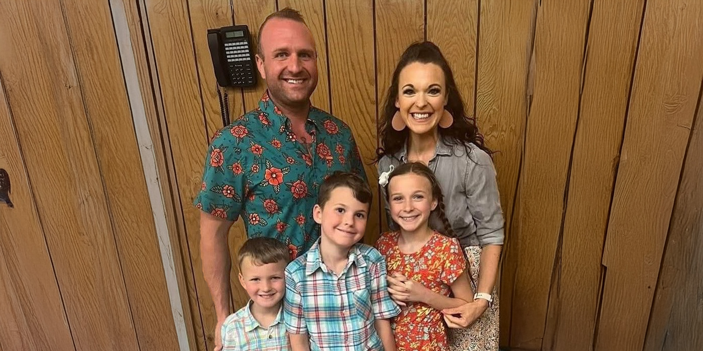 Young woman consoling an older woman | Source: Midjourney