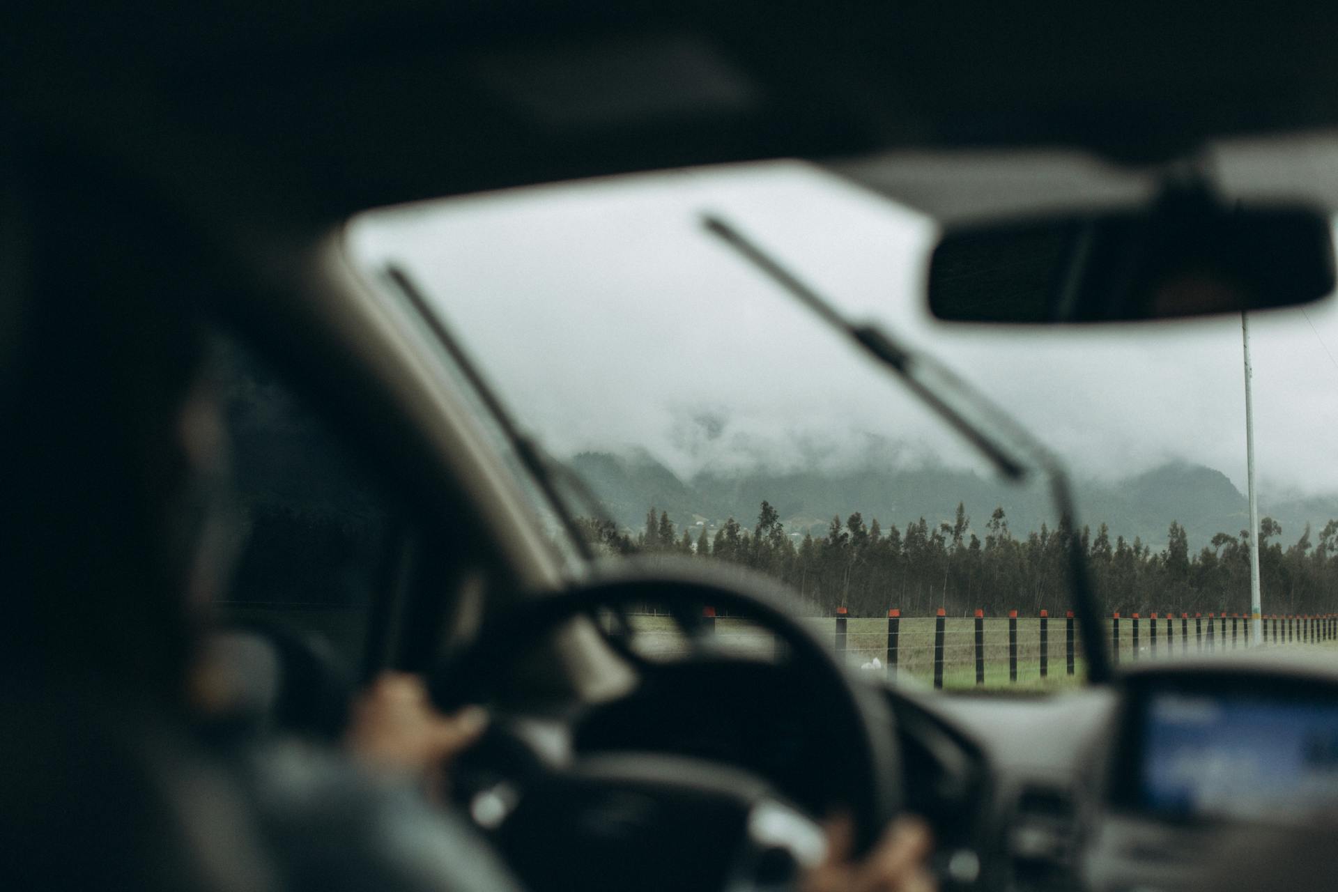 A man driving a car | Source: Pexels