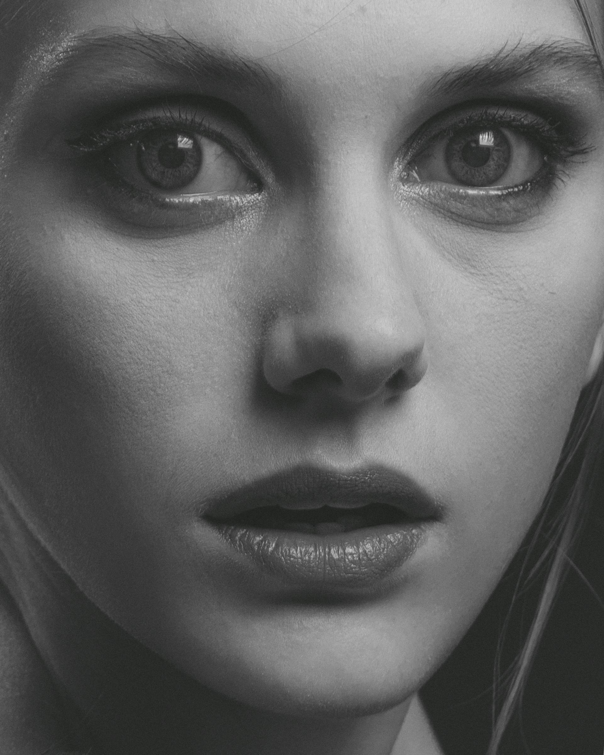 A shocked woman | Source: Pexels