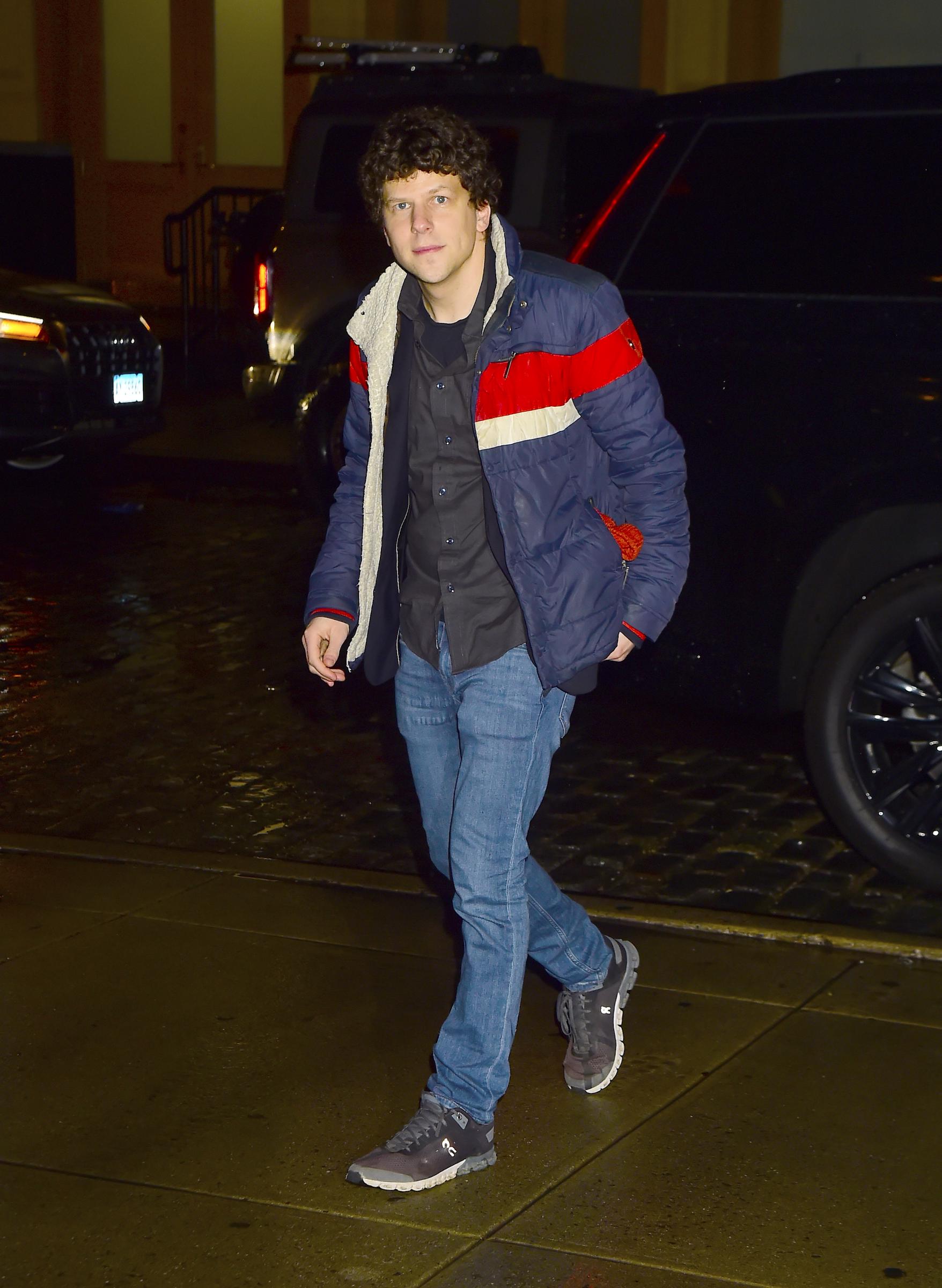 Jesse Eisenberg spotted out in New York City on January 12, 2023. | Source: Getty Images