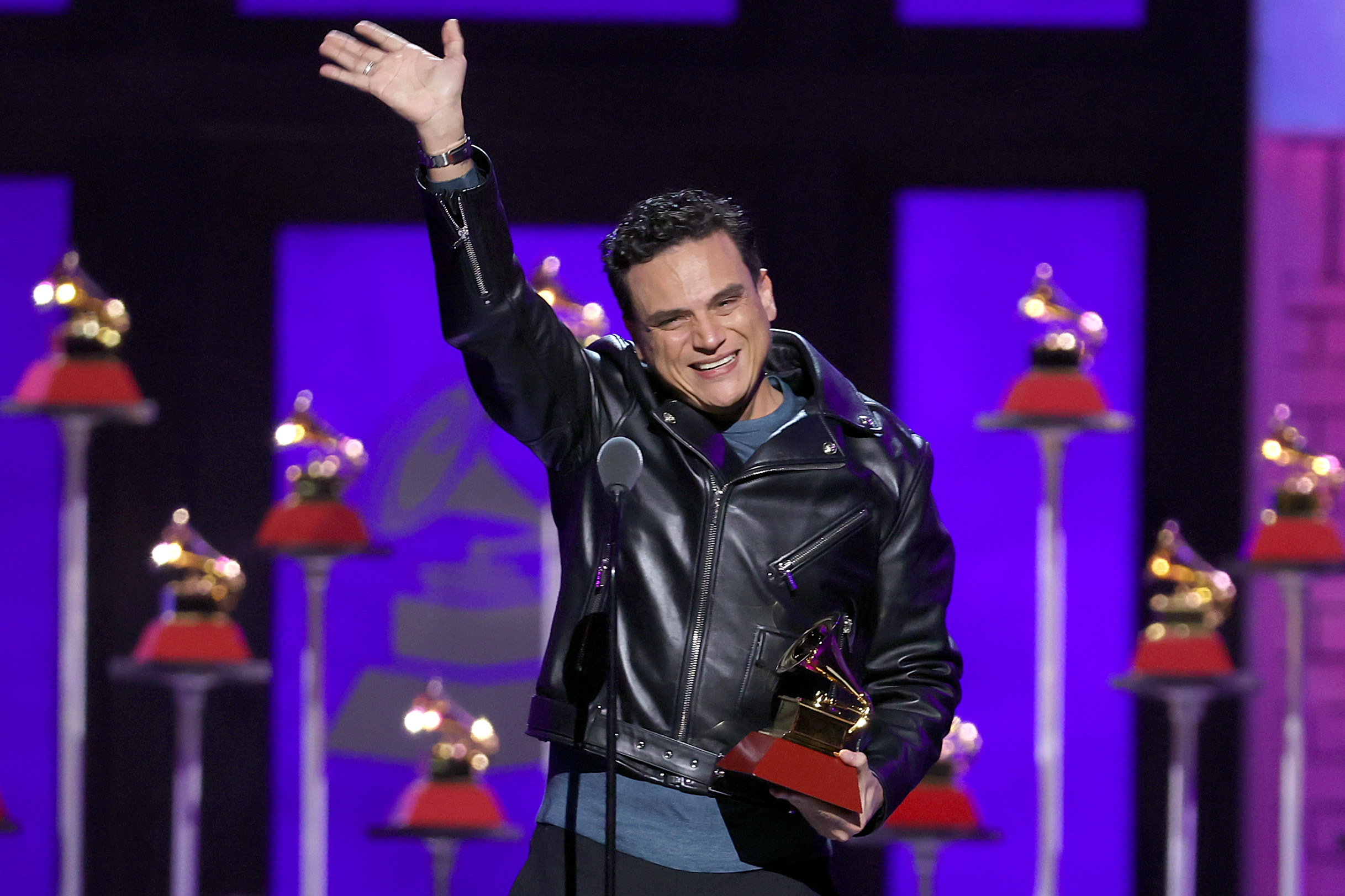 Silvestre Dangond receives an award on stage during the premiere ceremony of the 22nd Annual Latin GRAMMY Awards at the Michelob ULTRA Arena on November 18, 2021 in Las Vegas, Nevada. | Source: Getty Images