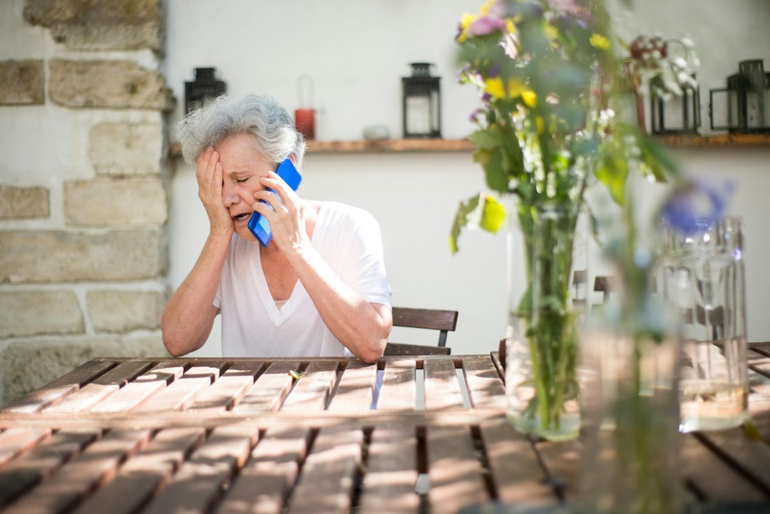 A sad woman on a call | Source: Pexels