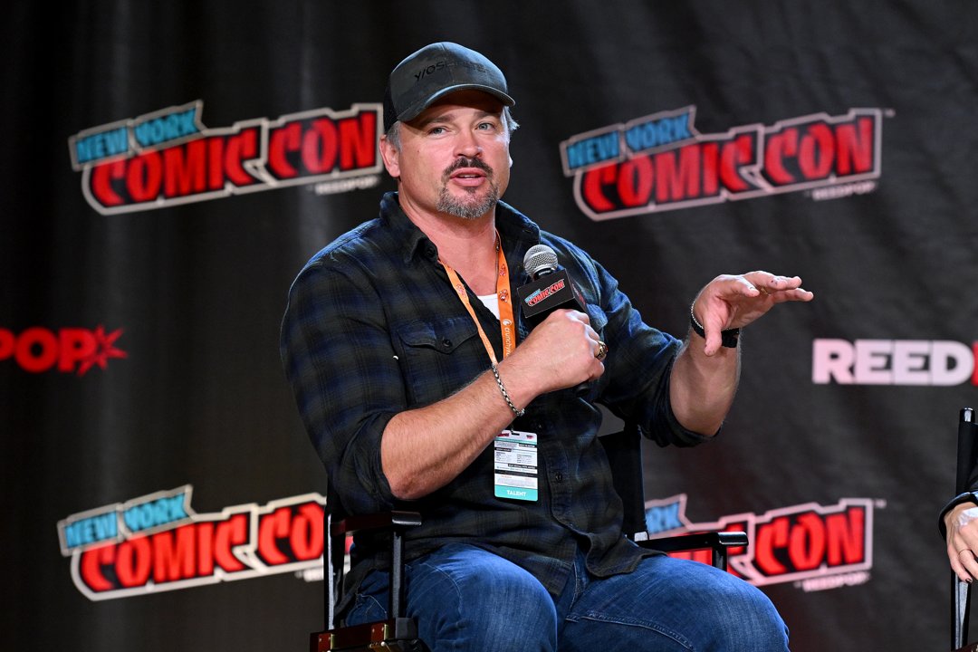Tom Welling speaks onstage at the Smallville Cast Reunion during New York Comic Con on October 8, 2022, in New York City | Source: Getty Images