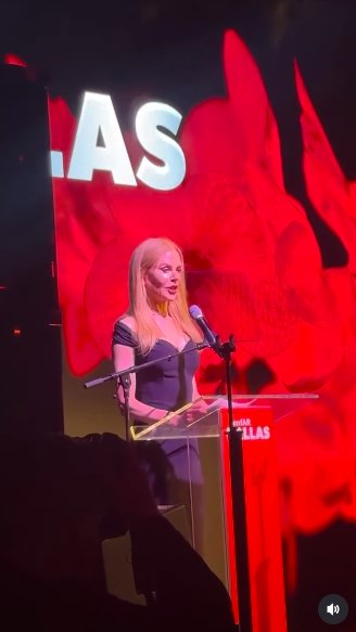 Nicole Kidman addressing the audience at the charity event. | Source: Instagram/people