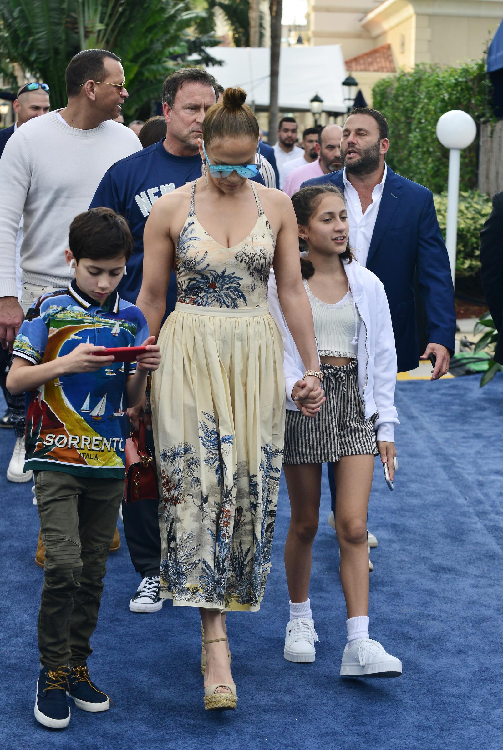 Alex Rodriguez and Jennifer Lopez attend the Pegasus World Cup Championship Invitational Series at David Grutman’s LIV Stretch Village in Hallandale Beach, Florida, with Emme and Max by their side. Just a month away from their teen years, the twins look grown and radiant as they walk with their mom at the center.