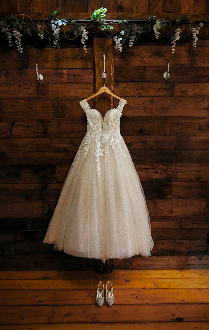 A beautiful wedding gown | Source: Unsplash