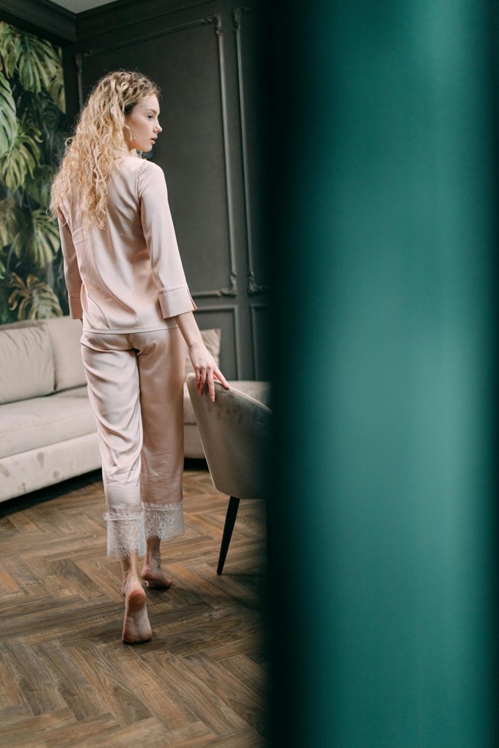 A woman in pajamas | Source: Pexels
