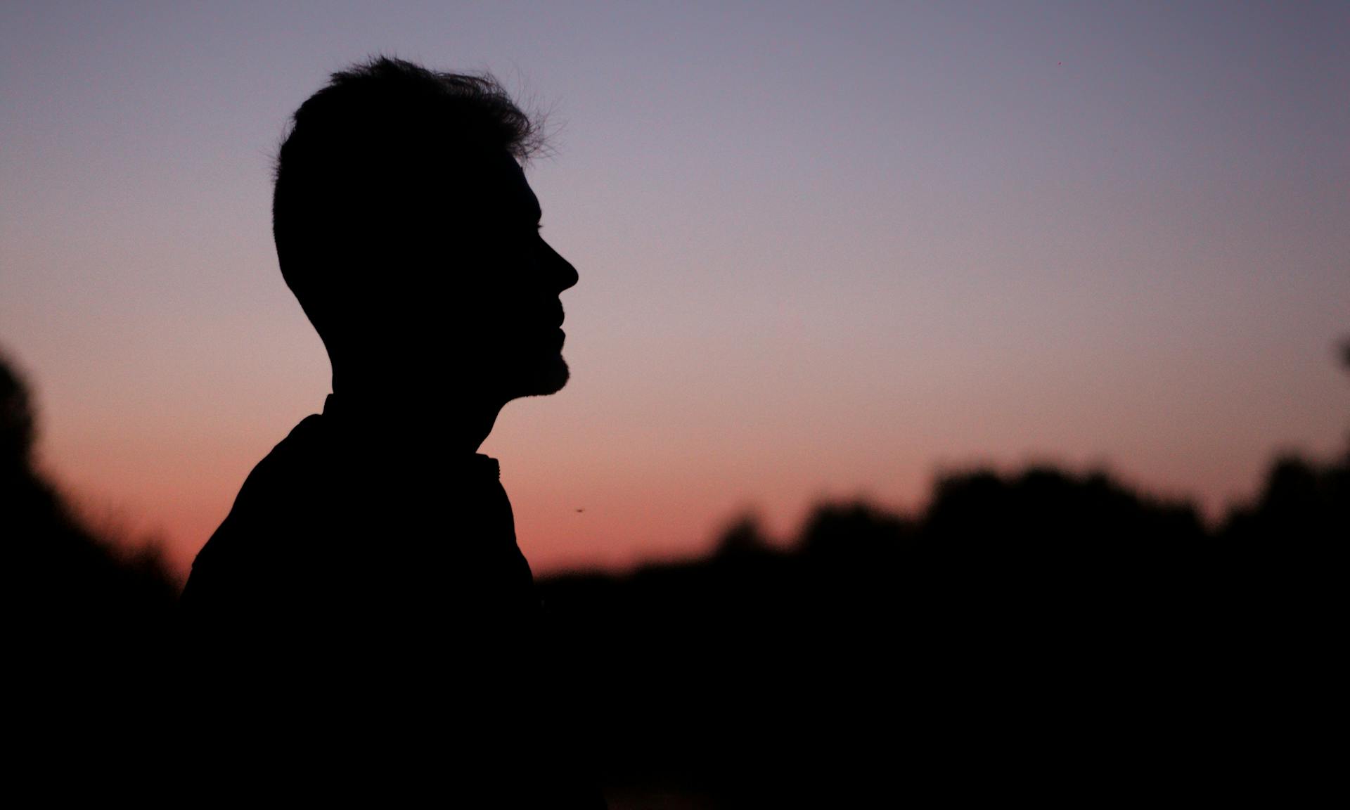 A silhouette of a man | Source: Pexels