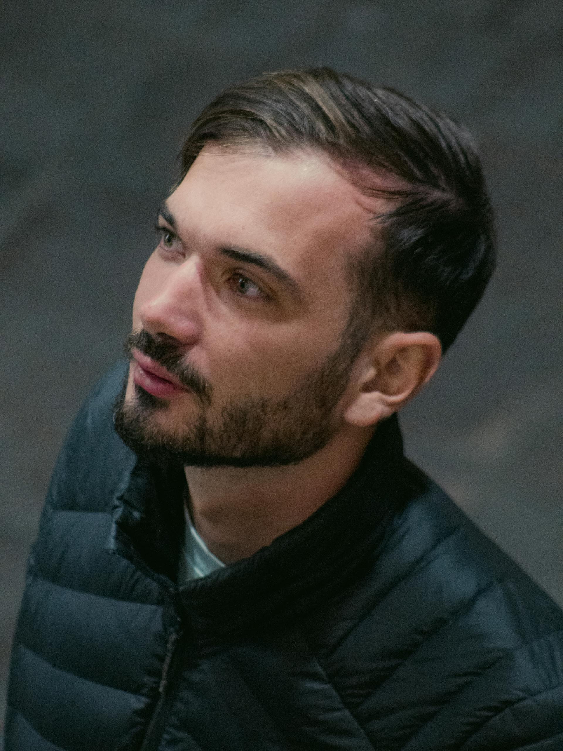 A man talking | Source: Pexels