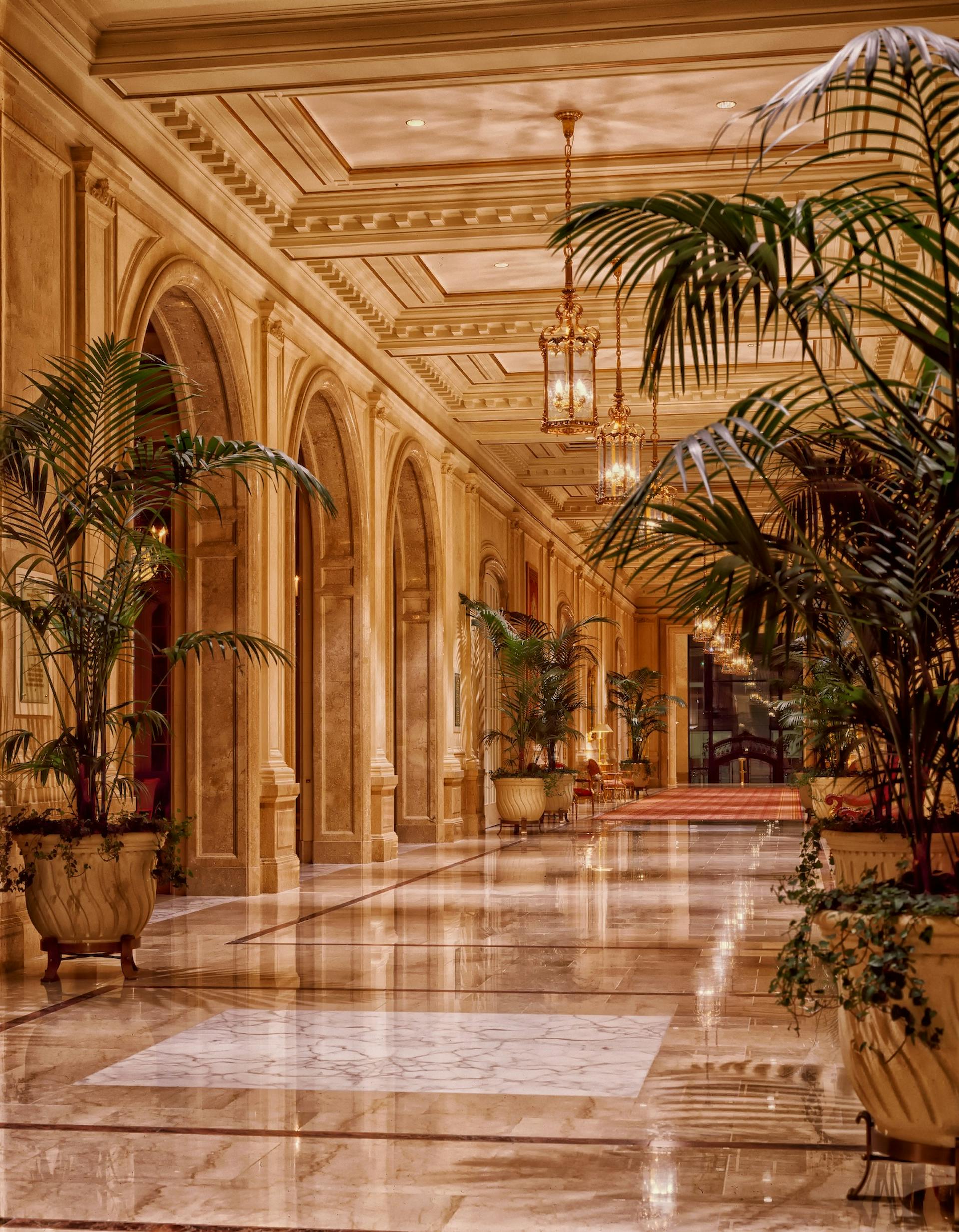 The interior of a grand hotel | Source: Pexels