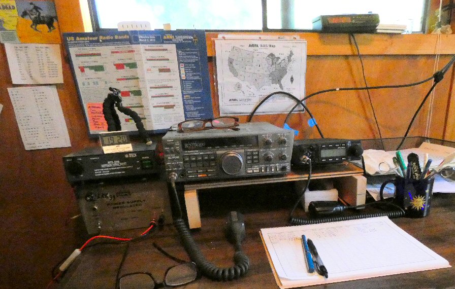 A HAM radio | Source: Flickr