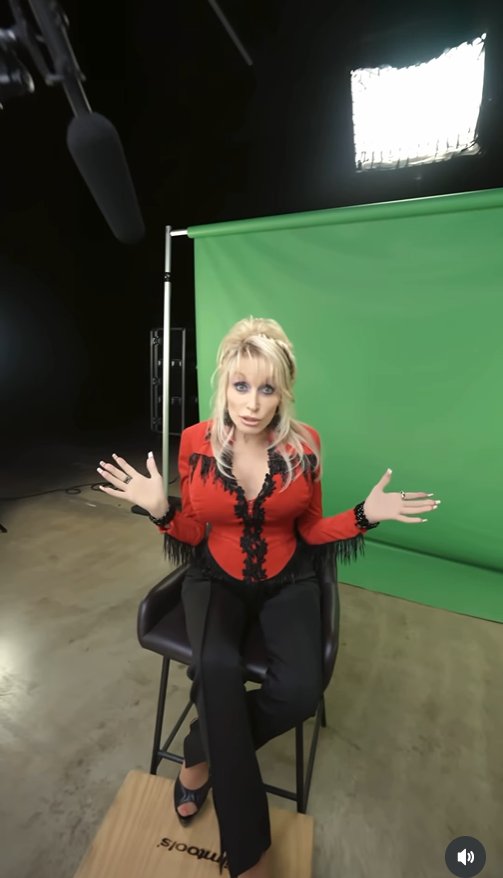 Dolly Parton reassures fans she's not dying yet,from her video post dated October 8, 2025 | Source: Instagram/dollyparton