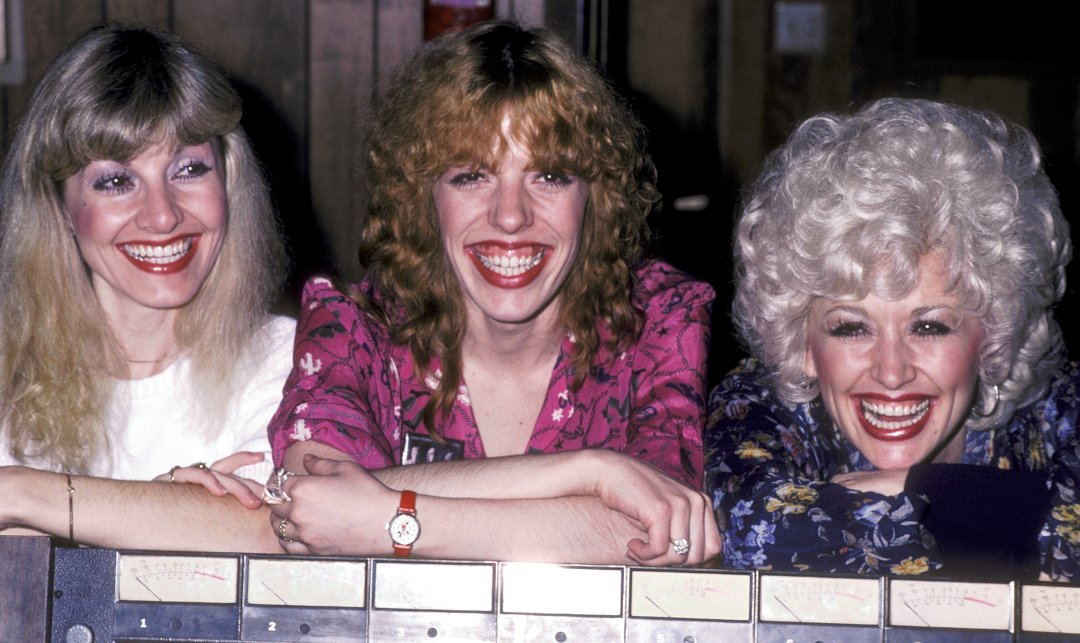 Dolly Parton and her sisters Stella and Freida are at Bearsville Studios in North Hollywood, California on January 15, 1981 | Source: Getty Images