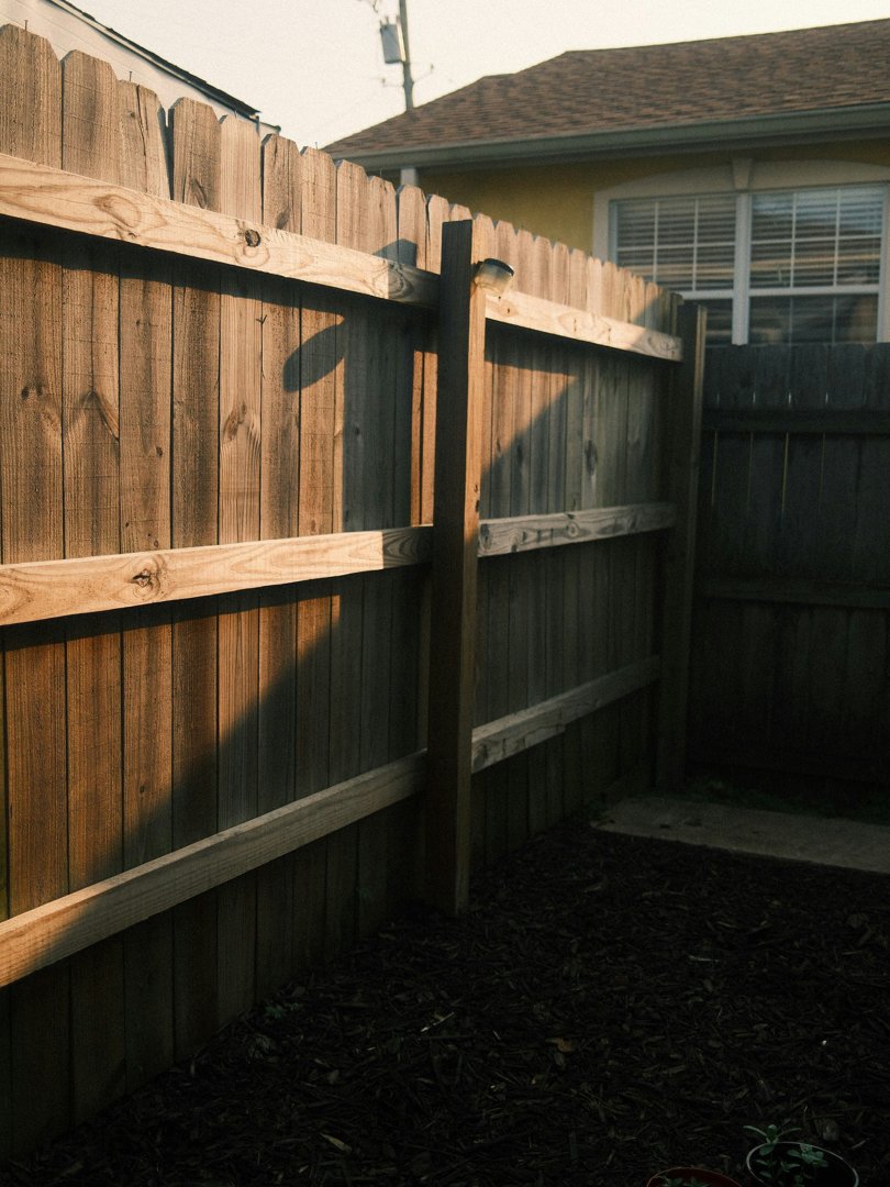 A wooden fence | Source: Pexels