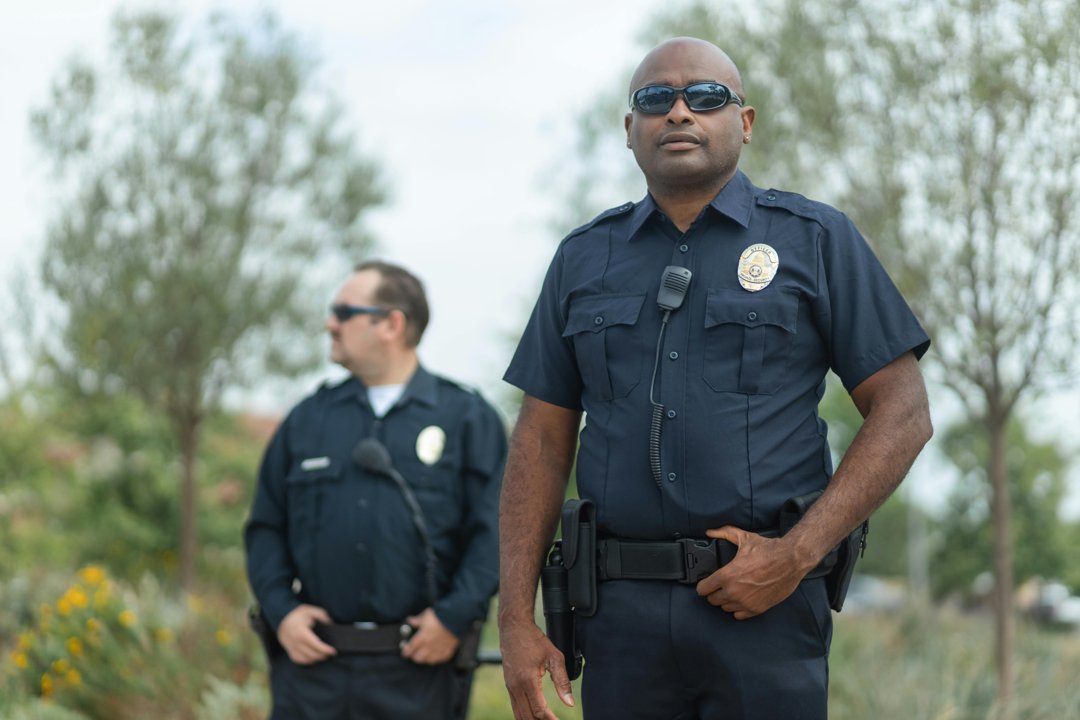 Two policemen | Source: Pexels