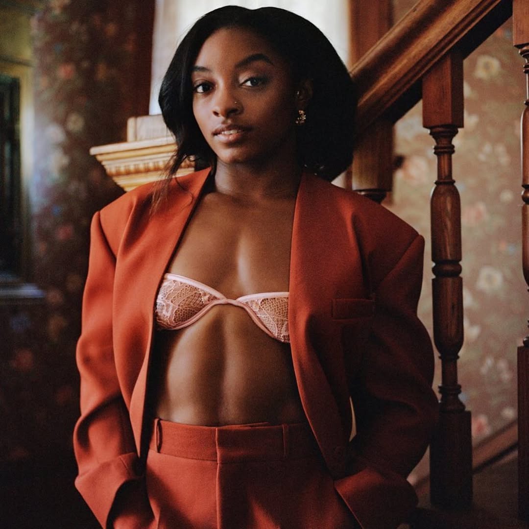 Simone Biles poses, as seen in a post dated July 13, 2021 | Source: Instagram/simonebiles