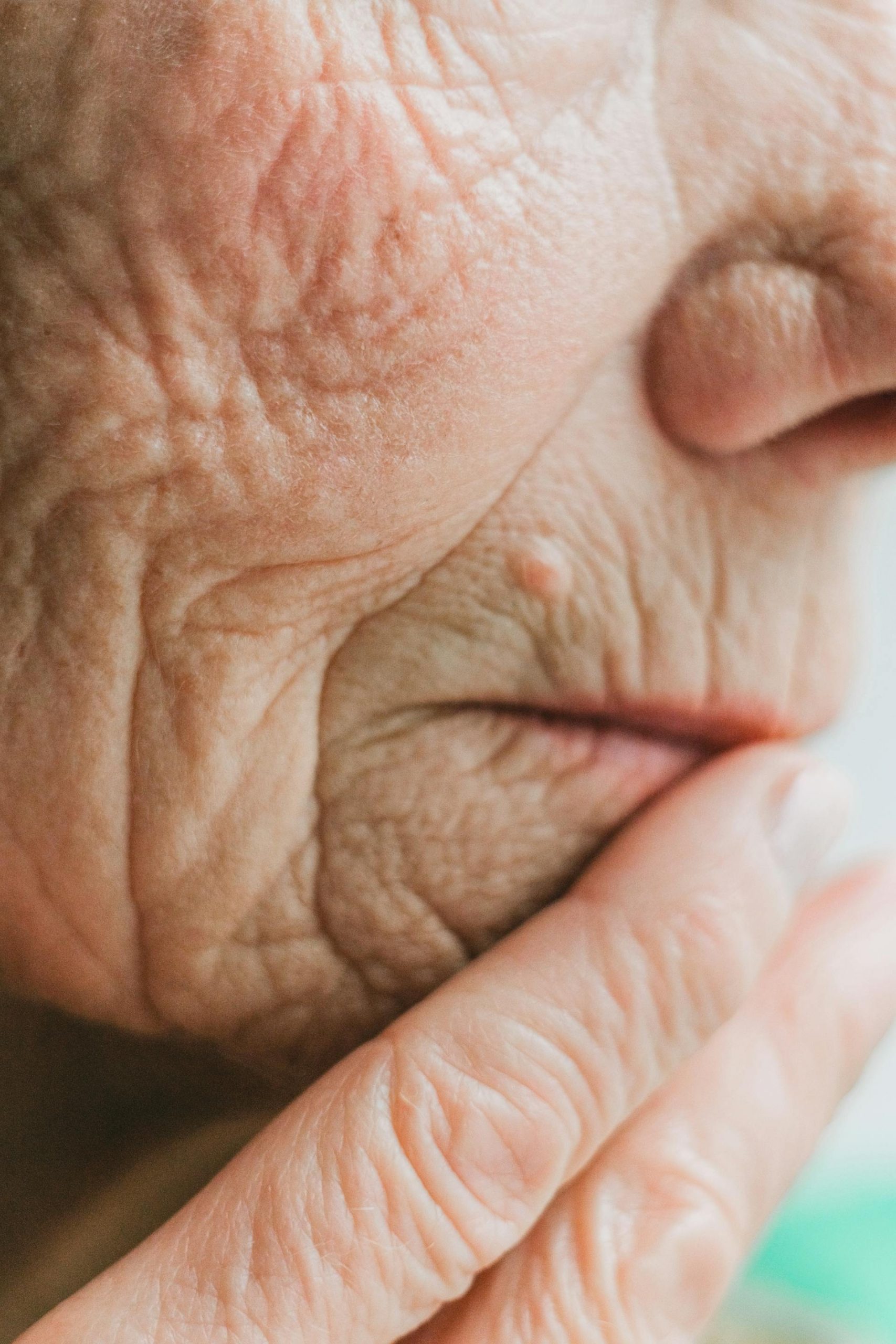 A close-up shot of an elderly lady's face | Source: Pexels