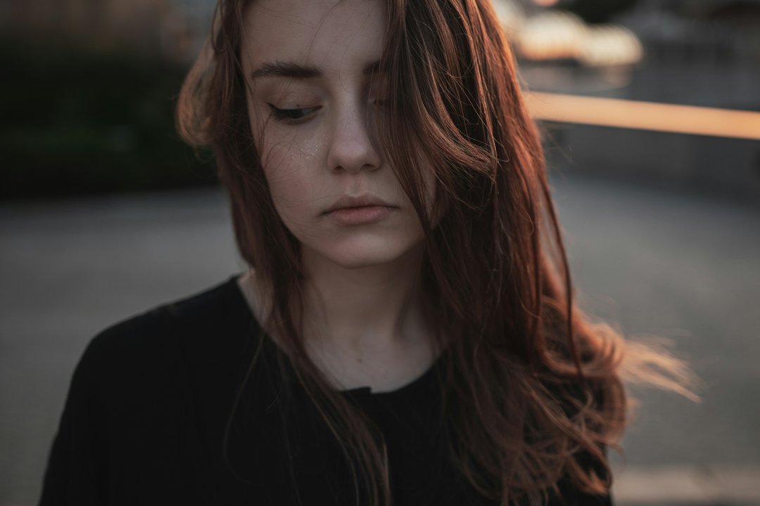 An upset young woman | Source: Unsplash